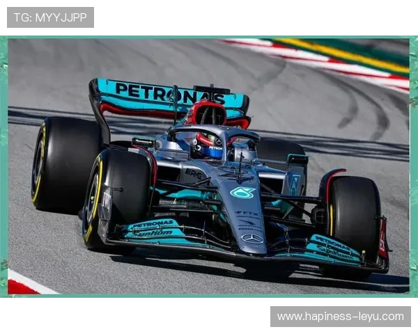 F1赛季最新动态解析各车队策略变化与车手表现亮点